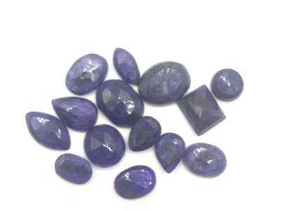 Zafiro corindón según Santa Hildegarda y sus propiedades curativas y espirituales.