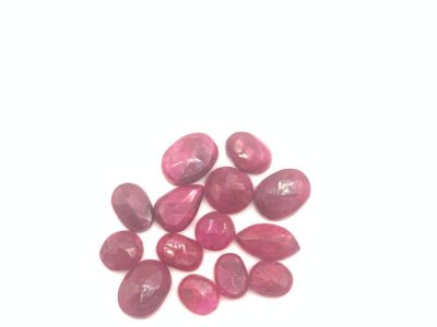 Rubí rojo según Santa Hildegarda y sus propiedades espirituales y curativas.