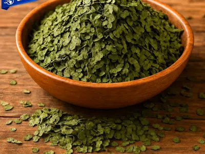 Frasco de Lenteja de agua. Lemna minor, preparado herbal tradicional utilizado como apoyo natural para el sistema inmunitario y el fortalecimiento del organismo.